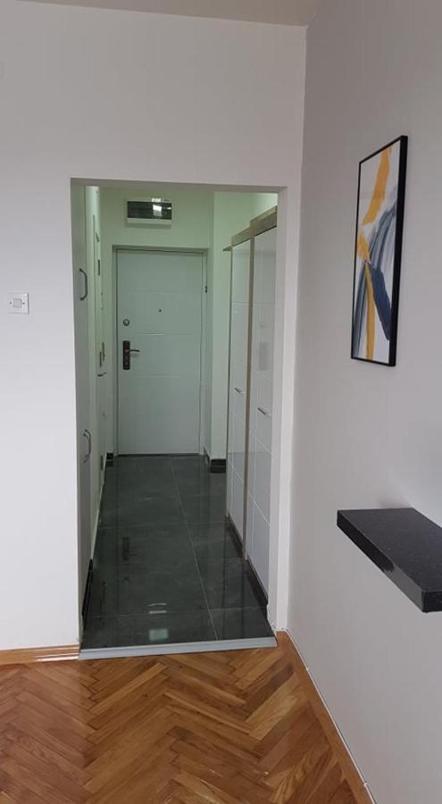 Central View Apartment 스코페 외부 사진